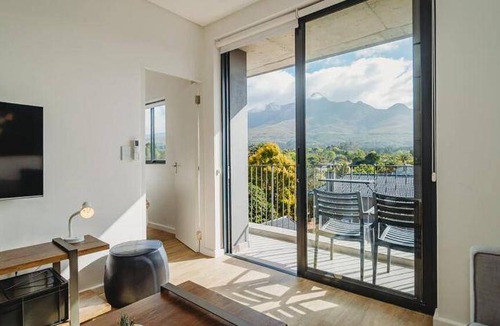George Central Apartment | 52 m² Apartment ∙ 2 bedrooms ∙ 4 guests