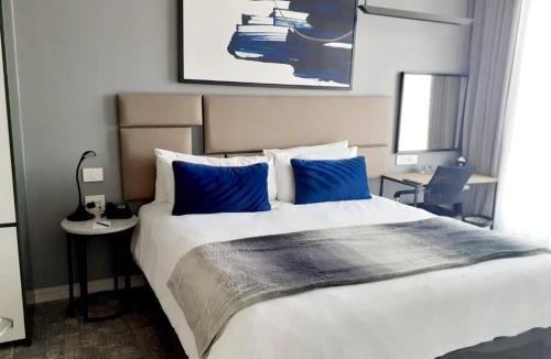 Sandown Apartment | 530 on the Parks
