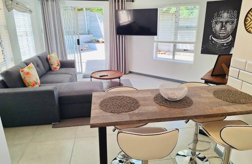 Welgemoed Apartment | 55 m² Apartment ∙ 1 bedroom ∙ 4 guests
