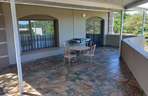 Umtentweni Apartment | 55 m² Apartment ∙ 1 bedroom ∙ 4 guests