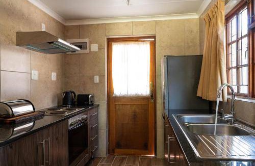 Cape Winelands Ski Chalet | 55 m² Chalet ∙ 2 bedrooms ∙ 7 guests