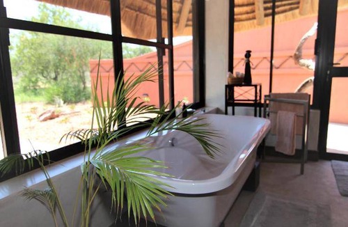 Hoedspruit Cabin | 56 m² Lodge ∙ 2 bedrooms ∙ 10 guests