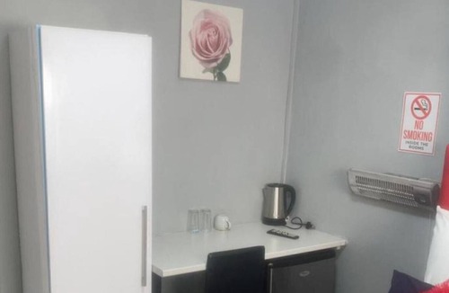 Parow Apartment | 57 On Wynne- DELUXE UNIT 1