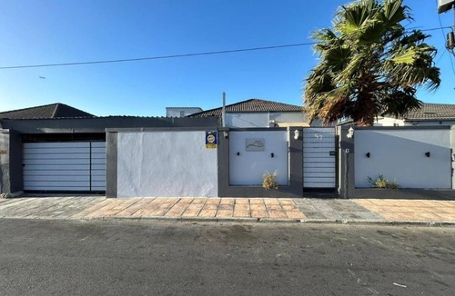Parow Apartment | 57 On Wynne- DELUXE UNIT 1