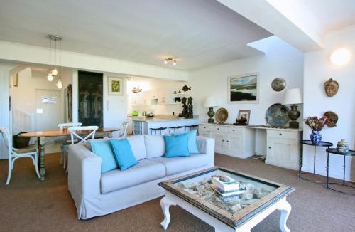 Scott Estate Apartment | 6 Jamaica Beach