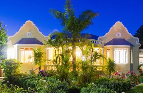 Bredasdorp House | 6 on Kloof Guest House