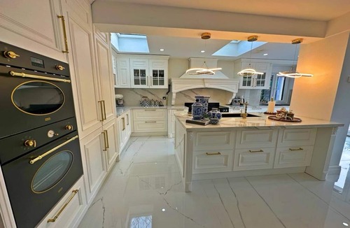 Beylikduzu Villa | 6-room Villa with Private Pool and Garden