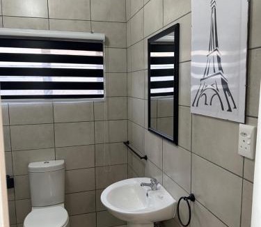 Bezuidenhout Valley Apartment | 6 the Curve Unit 13