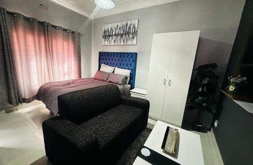 Bezuidenhout Valley House | 6 the Curve Unit 17