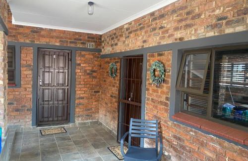 Bezuidenhout Valley Apartment | 6 the Curve Unit 7