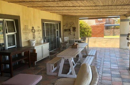 Colchester Apartment | 60 m² Apartment ∙ 2 bedrooms ∙ 4 guests