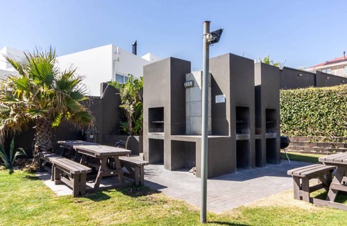 West Beach Apartment | 60 m² Apartment ∙ 1 bedroom ∙ 2 guests