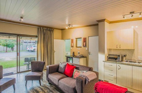 Kempton Park Bed & Breakfast | 60 m² Bed and breakfast ∙ 2 bedrooms ∙ 127 guests