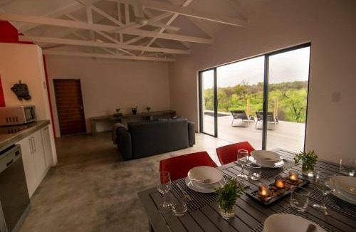 Thorny Bush Game Reserve Ski Chalet | 60 m² Chalet ∙ 2 bedrooms ∙ 6 guests