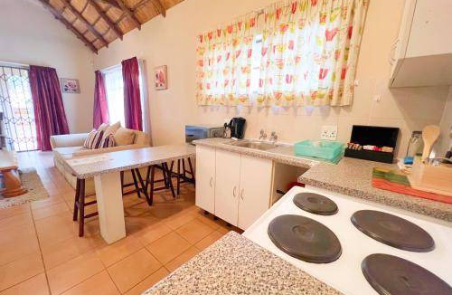 Greater Johannesburg Metropolitan Area Hotel | 60 m² Hotel ∙ 5 guests
