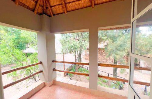Greater Johannesburg Metropolitan Area Hotel | 60 m² Hotel ∙ 5 guests