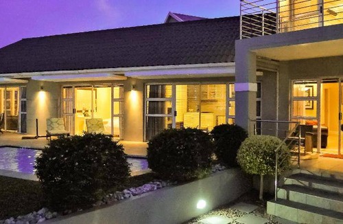 Humewood House | 60 m² House ∙ 2 bedrooms ∙ 4 guests