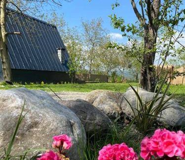 Yanik House | 60 m² House ∙ 2 bedrooms ∙ 6 guests