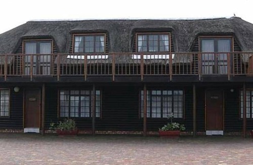 Myoli Beach Cabin | 60 m² Lodge ∙ 2 bedrooms ∙ 4 guests