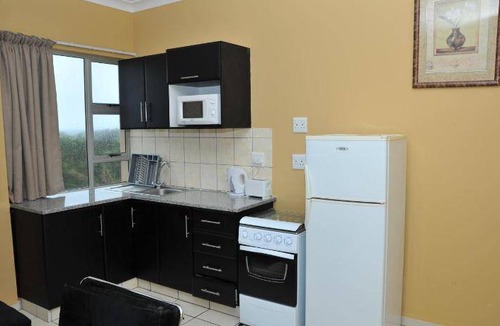 Umkomaas Apartment | 60 m² Serviced apartment ∙ 3 bedrooms ∙ 6 guests