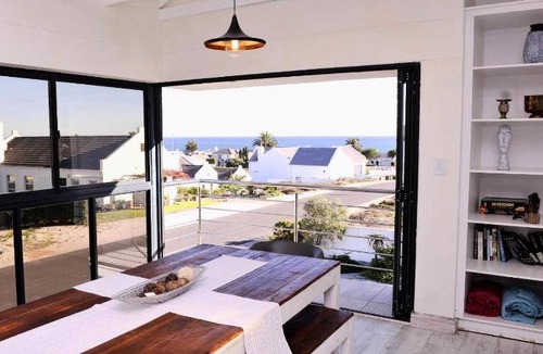 Shelley Point House | 600 m² House ∙ 4 bedrooms ∙ 8 guests