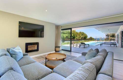 Hout Bay Villa | 600 m² Villa ∙ 6 bedrooms ∙ 12 guests