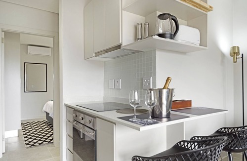 Windermere Apartment | 601@2SIX2 Florida Road