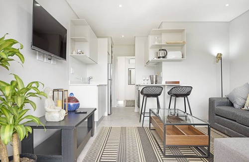 Windermere Apartment | 601@2SIX2 Florida Road
