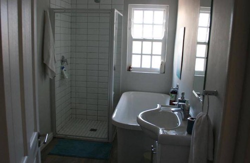 Hermanus City-Centre House | 65 m² House ∙ 1 bedroom ∙ 4 guests