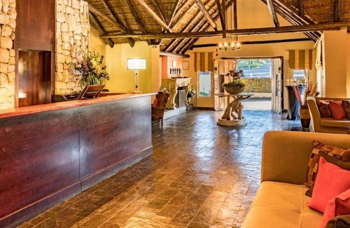 Greater Johannesburg Metropolitan Area Cabin | 65 m² Lodge ∙ 127 guests
