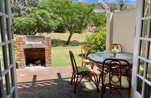 Port Alfred Apartment | 65 Settler Sands Beachfront Accommodation