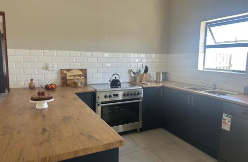 Saldanha House | 7 Honeysuckle