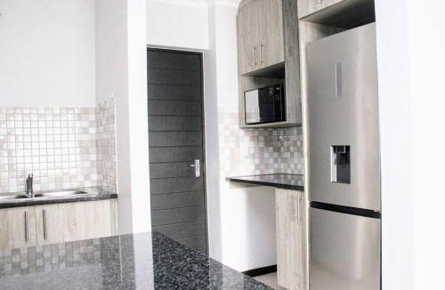 Koelenhof Apartment | 7 on Laibach - Buhrein Estate, Kraaifontein