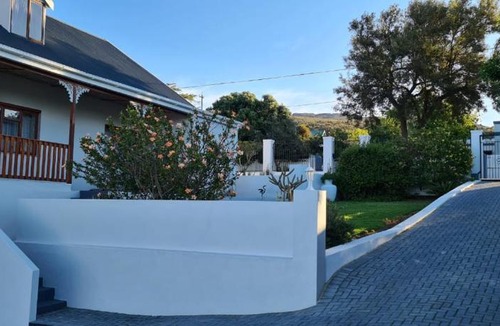 Bredasdorp House | 7 on South