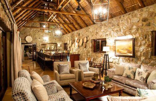 Thorny Bush Game Reserve Cabin | 70 m² Lodge ∙ 2 guests