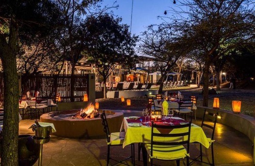 Leeupoort House | 700 m² House ∙ 6 bedrooms ∙ 13 guests