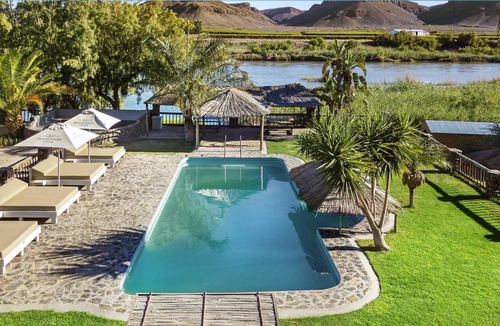 Vioolsdrift Settlement Cabin | 72 m² Lodge ∙ 3 bedrooms ∙ 127 guests