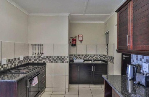 Illovo Beach Apartment | 73 m² Apartment ∙ 2 bedrooms ∙ 6 guests