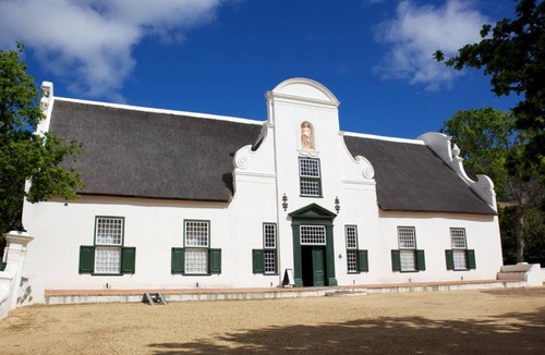 Constantia Apartment | 75 m² Apartment ∙ 1 bedroom ∙ 3 guests