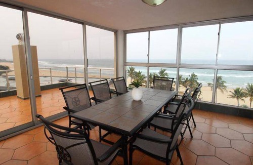 Margate Beach Apartment | 75 m² Apartment ∙ 4 bedrooms ∙ 8 guests