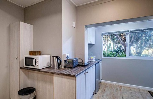 Jeffreys Bay Apartment | 75 m² Apartment ∙ 4 guests