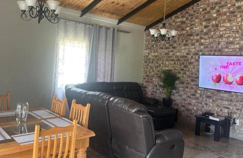 Oudtshoorn Apartment | 75 m² Apartment ∙ 3 bedrooms ∙ 7 guests