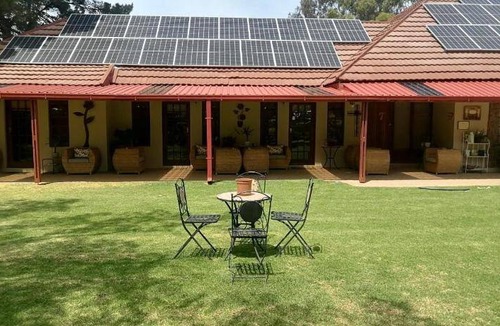 Bloemfontein Bed & Breakfast | 75 m² Bed and breakfast ∙ 2 bedrooms ∙ 127 guests