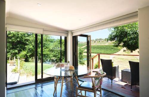 Cape Winelands Bed & Breakfast | 75 m² Bed and breakfast ∙ 2 bedrooms ∙ 6 guests