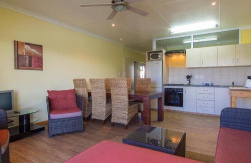 Hartenbos Hotel | 75 m² Hotel ∙ 3 bedrooms ∙ 6 guests