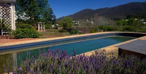 Barrydale Villa | 75 m² Villa ∙ 1 bedroom ∙ 2 guests