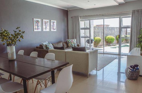Humewood Villa | 75 m² Villa ∙ 2 bedrooms ∙ 4 guests