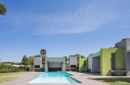 Century City Apartment | 76 m² Apartment ∙ 2 bedrooms ∙ 4 guests