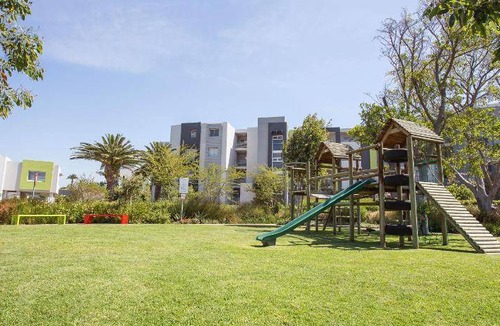 Century City Apartment | 76 m² Apartment ∙ 2 bedrooms ∙ 4 guests
