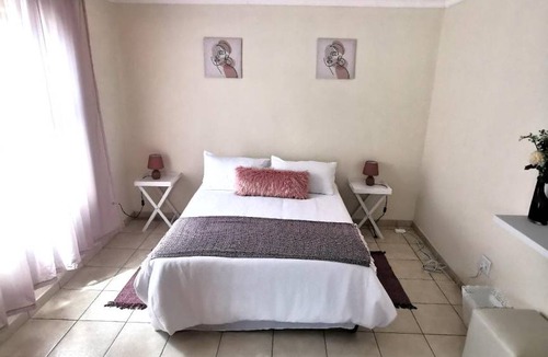 Mangaung Apartment | 77 m² Apartment ∙ 3 bedrooms ∙ 6 guests